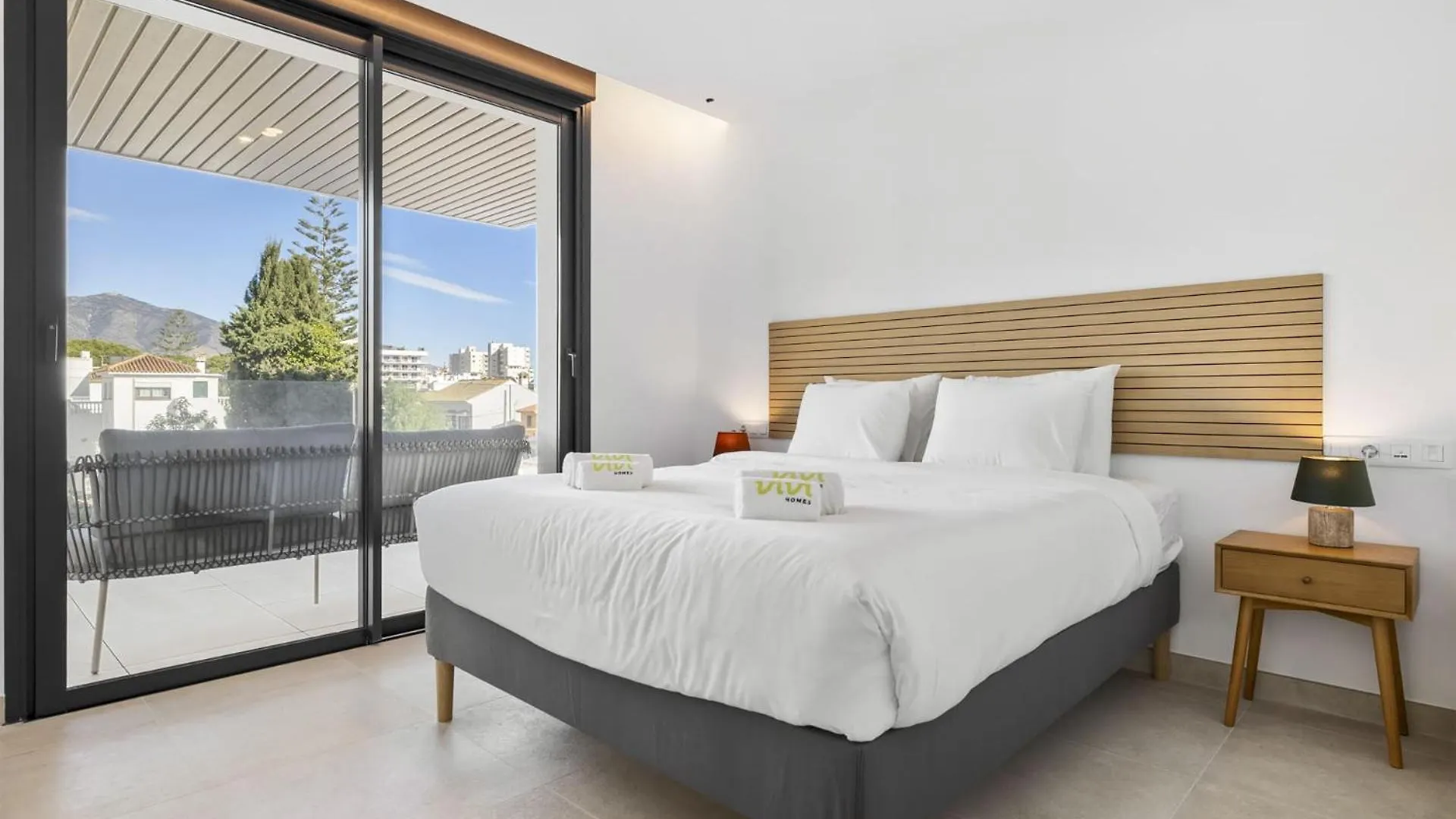 Vivi Homes - Jade Beautiful Apartment With Spa, Pool And Cinema 200 Meters From The Beach Fuengirola