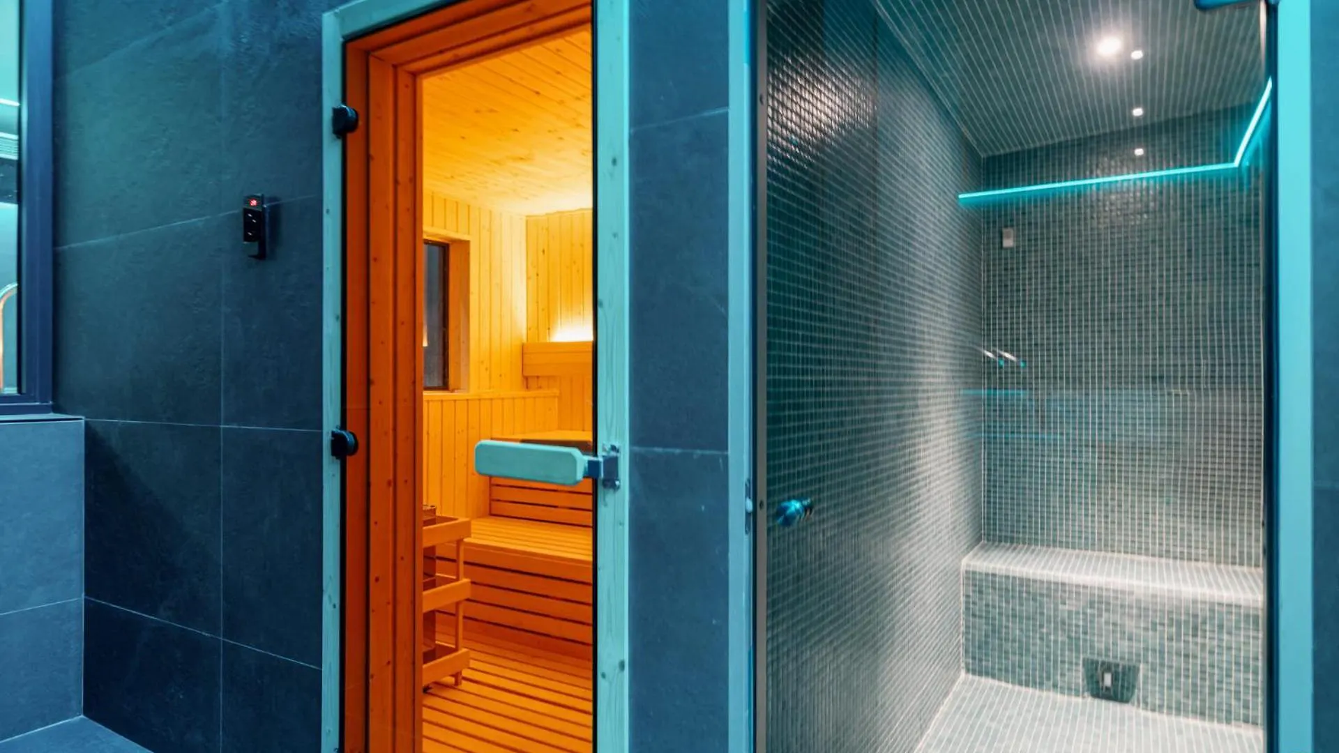 Vivi Homes - Jade Beautiful Apartment With Spa, Pool And Cinema 200 Meters From The Beach Fuengirola