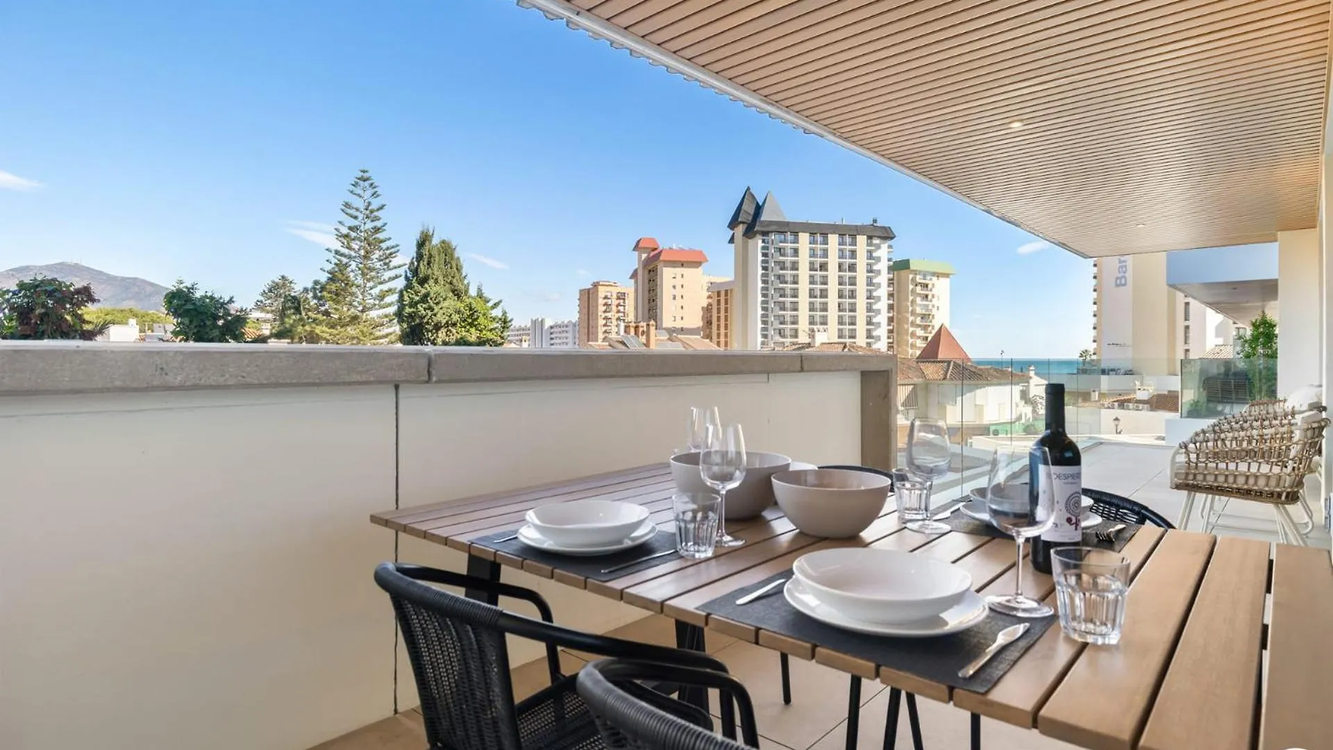 Vivi Homes - Jade Beautiful Apartment With Spa, Pool And Cinema 200 Meters From The Beach Fuengirola