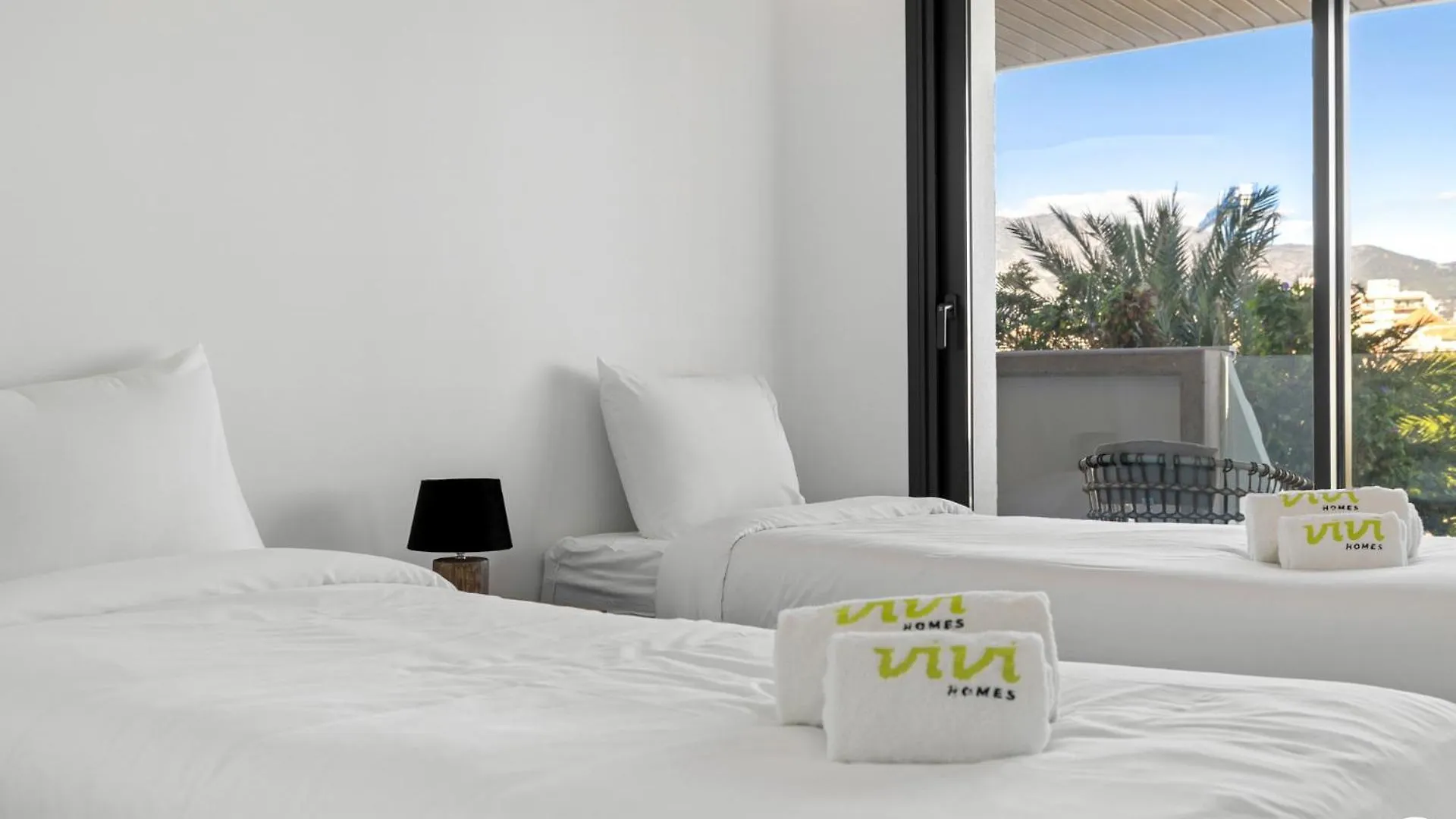 Vivi Homes - Jade Beautiful Apartment With Spa, Pool And Cinema 200 Meters From The Beach Fuengirola